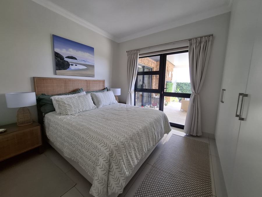 To Let 4 Bedroom Property for Rent in Bloubergstrand Western Cape